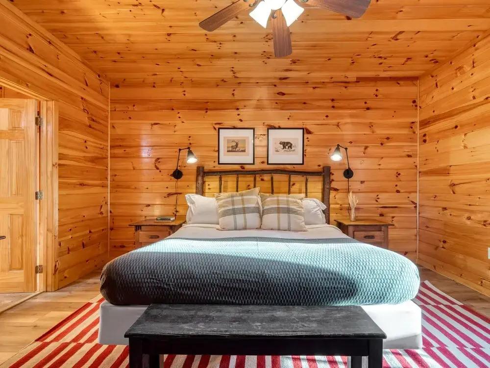 фото Hazel by Avantstay Cliffside Modern Cabin w/ Incredible Views & Hot Tub