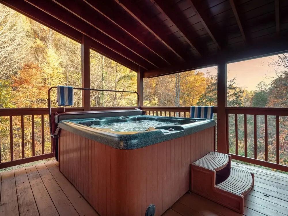 фото Hazel by Avantstay Cliffside Modern Cabin w/ Incredible Views & Hot Tub