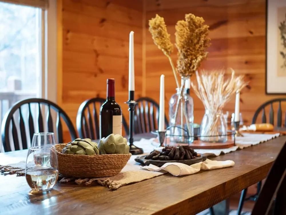 фото Hazel by Avantstay Cliffside Modern Cabin w/ Incredible Views & Hot Tub