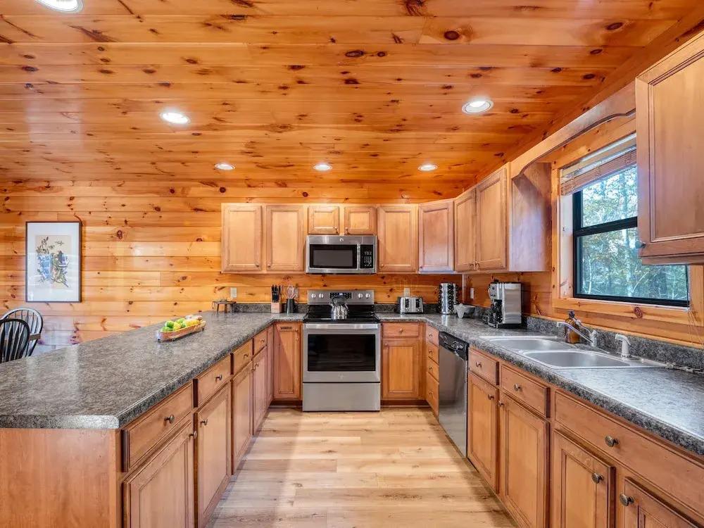 фото Hazel by Avantstay Cliffside Modern Cabin w/ Incredible Views & Hot Tub