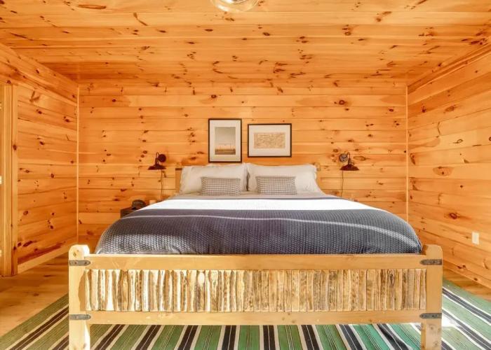 Hazel by Avantstay Cliffside Modern Cabin w/ Incredible Views & Hot Tub