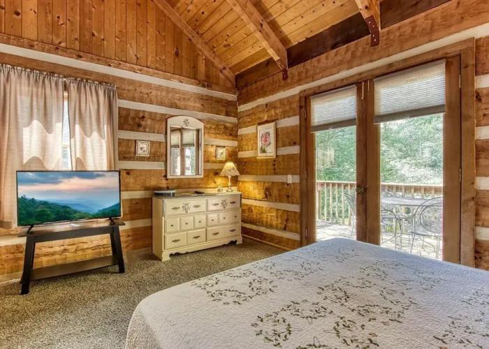 Valhalla - Private Rustic Getaway 2 Bedroom Cabin by RedAwning