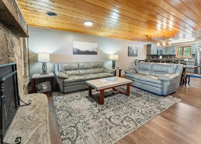 Dolly's # 1 2 Bedroom Condo by RedAwning