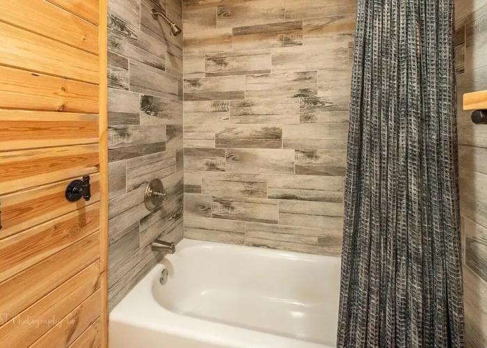 Dolly's Lodge # 3 2 Bedroom Condo by RedAwning