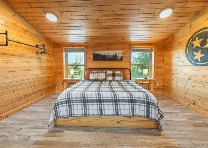 Dolly's Lodge # 3 2 Bedroom Condo by RedAwning