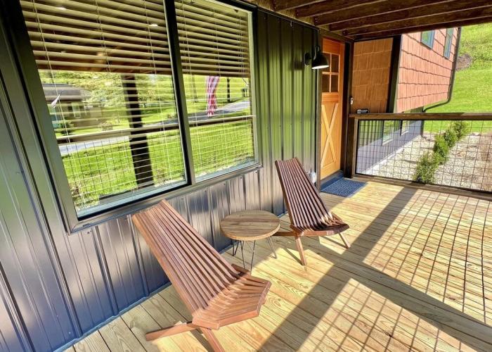 Catons Chapel 3 Bedroom Cabin by RedAwning