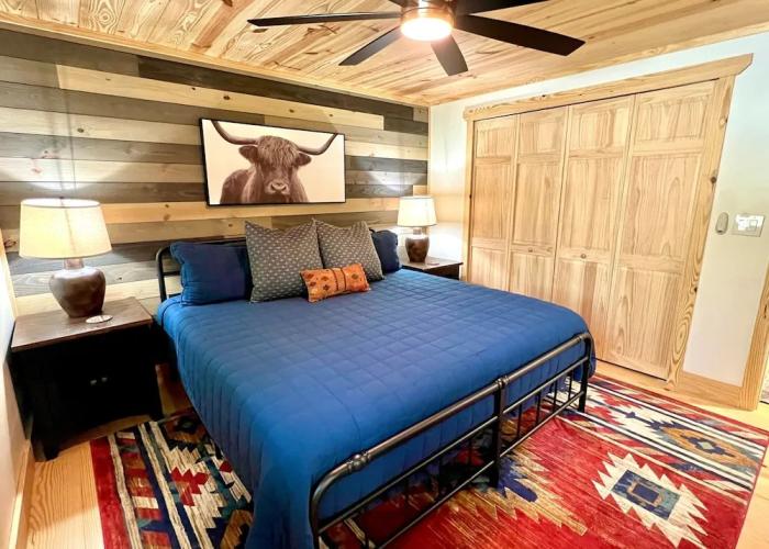 Catons Chapel 3 Bedroom Cabin by RedAwning