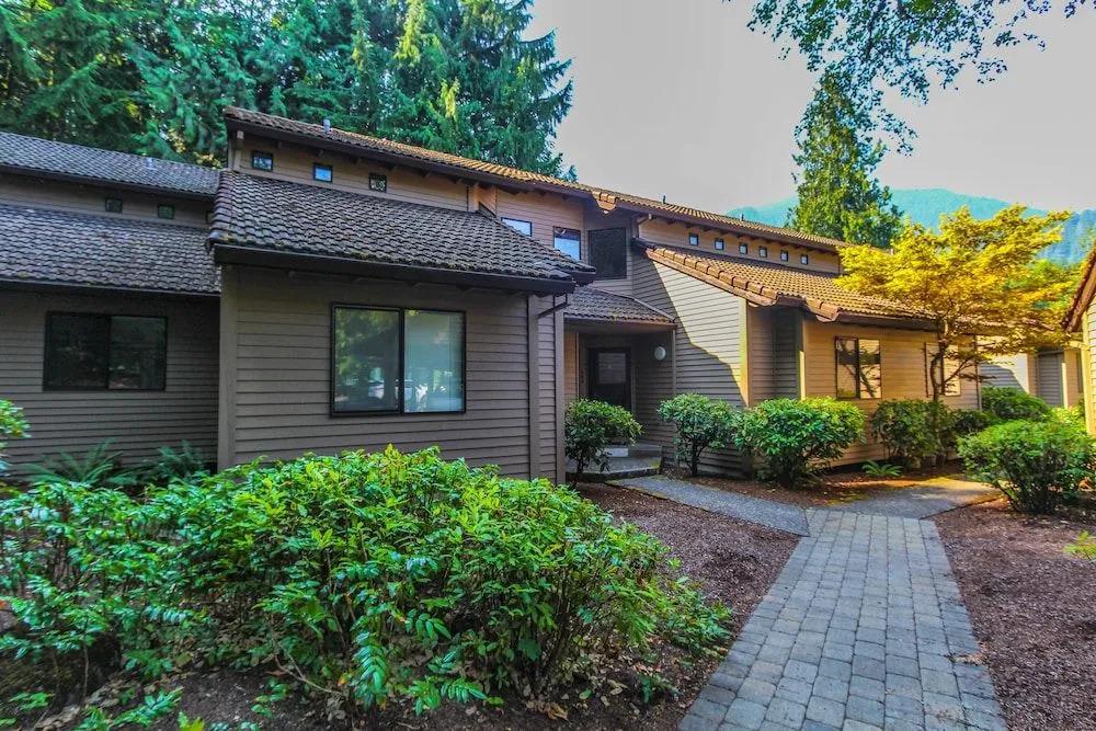 Whispering Woods Resort