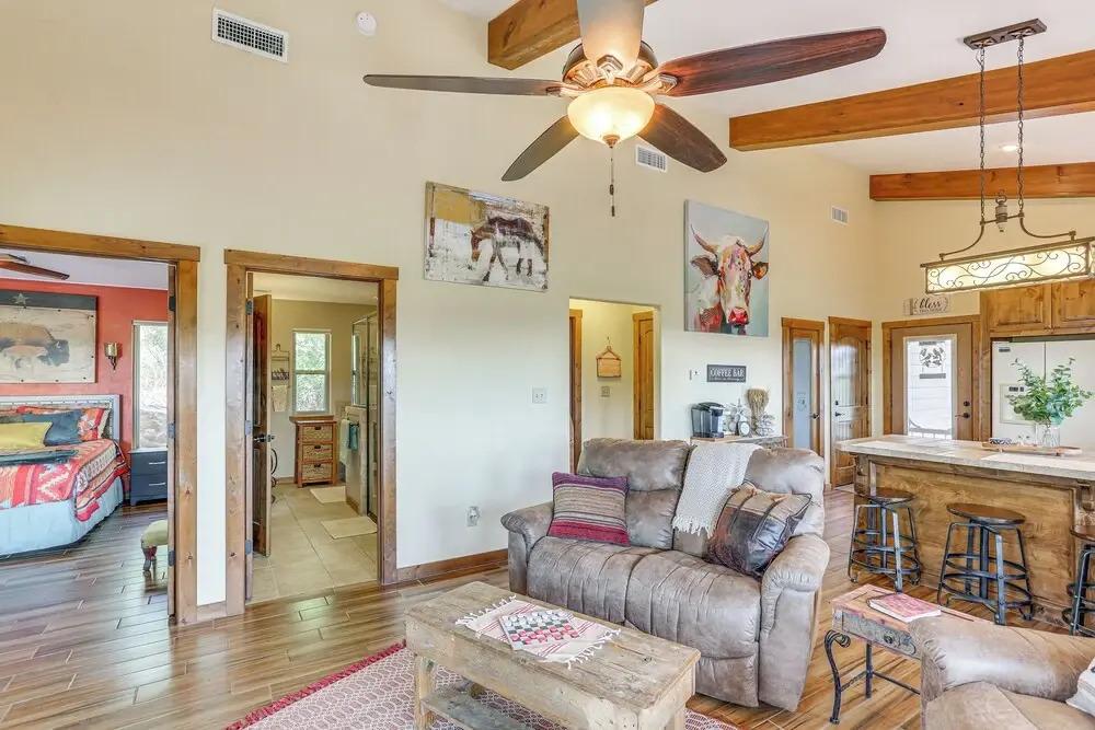 Medicine Park Cottage: Walk to Lake Lawtonka!