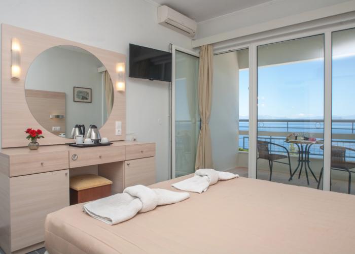 Alexandros Hotel 