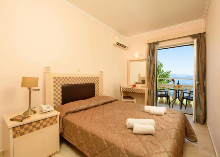 Pontikonisi Hotel