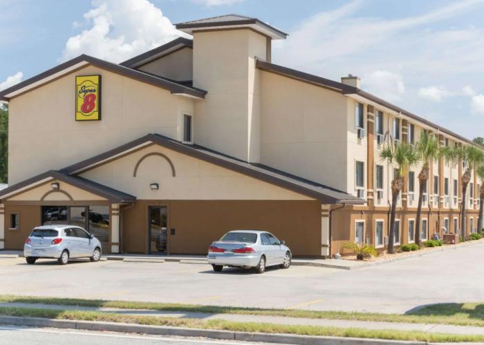 Super 8 by Wyndham Brunswick/St Simons Island Area