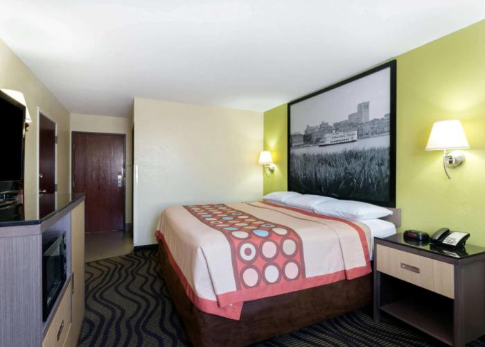 Super 8 by Wyndham Brunswick/St Simons Island Area