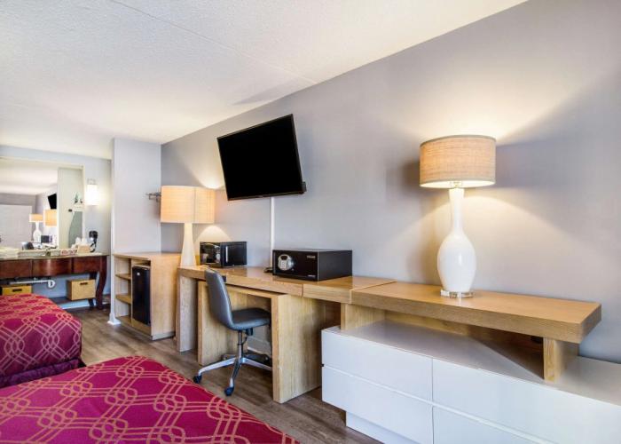 Suburban Studios Brunswick I-95