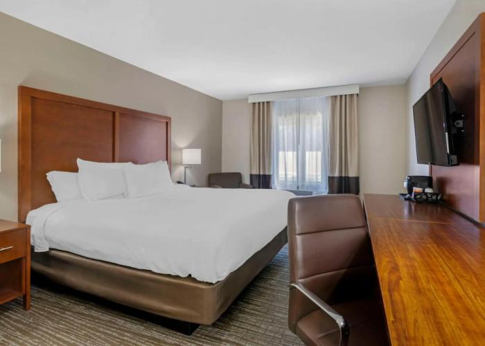 Comfort Inn & Suites