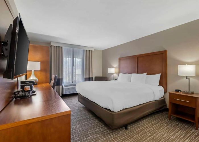 Comfort Inn & Suites