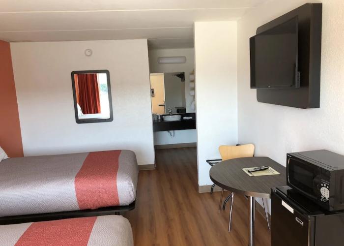 Motel6 Brunswick, GA