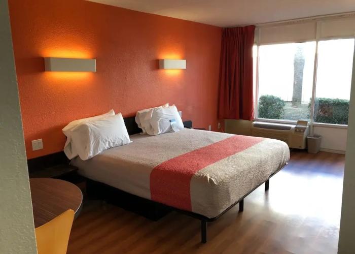 Motel6 Brunswick, GA