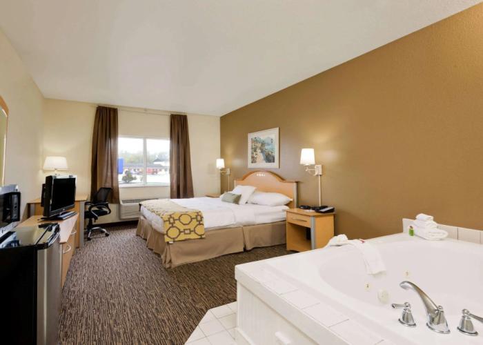 Baymont by Wyndham Lawrenceburg