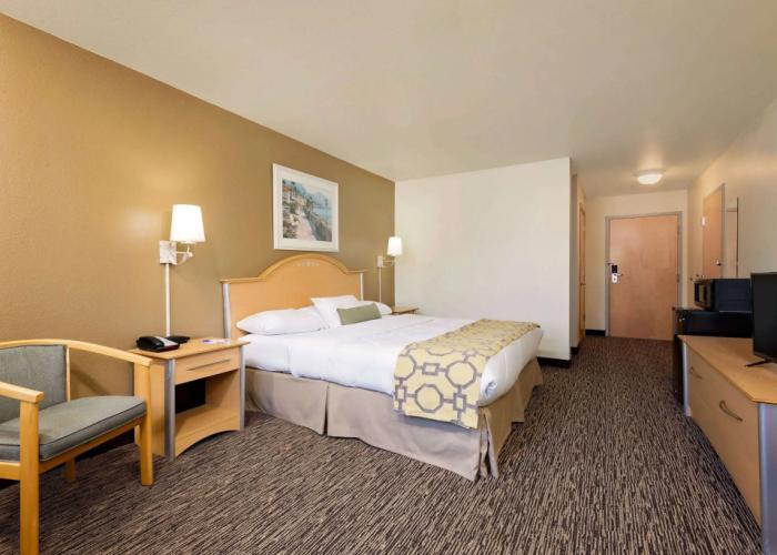 Baymont by Wyndham Lawrenceburg