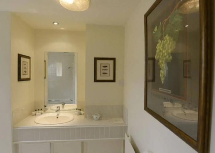 Factors Inn & Cottage