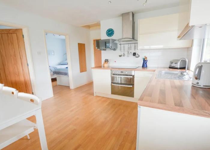 Swallows Croyde 3 Bedrooms, Sleeps 6, Beach Chalet