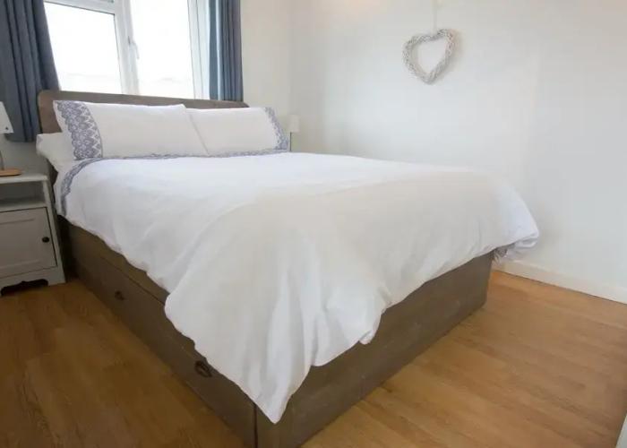 Swallows Croyde 3 Bedrooms, Sleeps 6, Beach Chalet