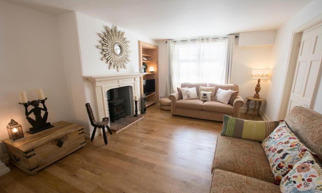 Bag-end House 7 Bedrooms, Sleeps 14, Hot Tub