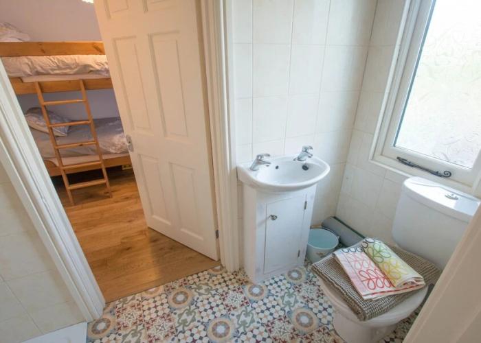 Bag-end House 7 Bedrooms, Sleeps 14, Hot Tub