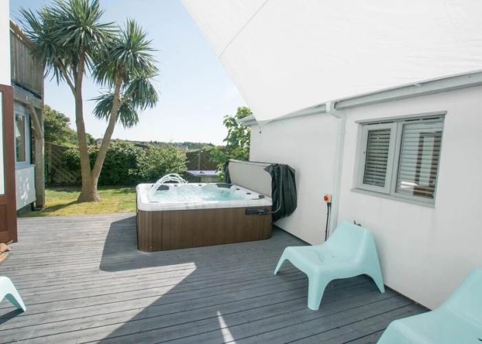 Bag-end House 7 Bedrooms, Sleeps 14, Hot Tub