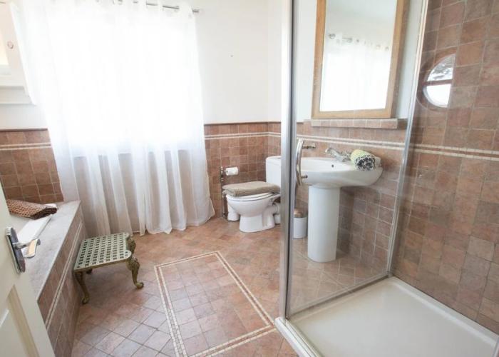 Bag-end House 7 Bedrooms, Sleeps 14, Hot Tub