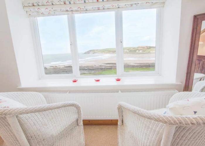 Stables Croyde 4 Bedrooms, Sleeps 8, Sea & Beach Views