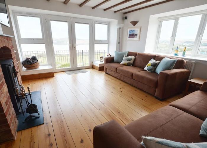 Stables Croyde 4 Bedrooms, Sleeps 8, Sea & Beach Views