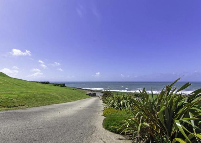 Stables Croyde 4 Bedrooms, Sleeps 8, Sea & Beach Views