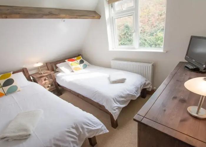 Stables Croyde 4 Bedrooms, Sleeps 8, Sea & Beach Views