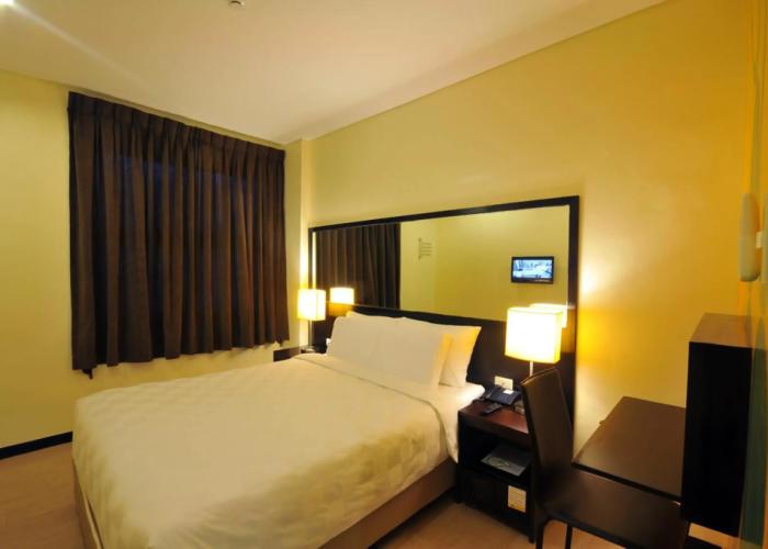 Go Hotels Iloilo