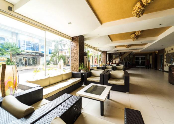 Mo2 Westown Hotel and Resort