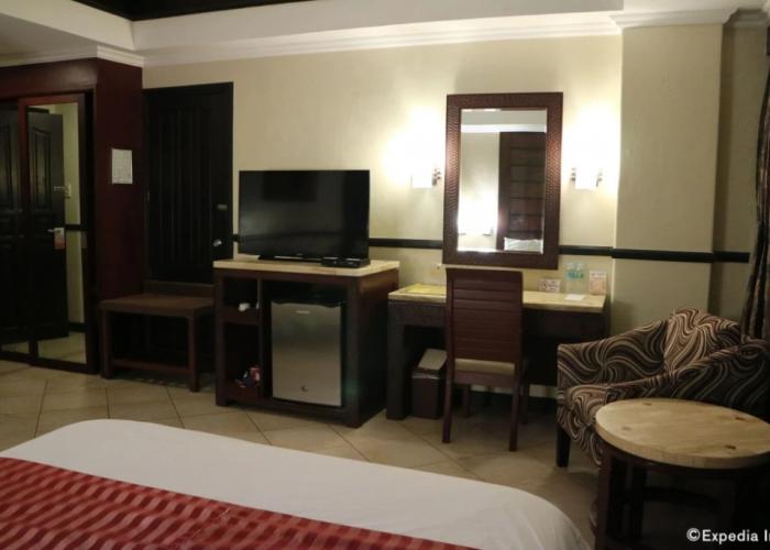 Mo2 Westown Hotel and Resort
