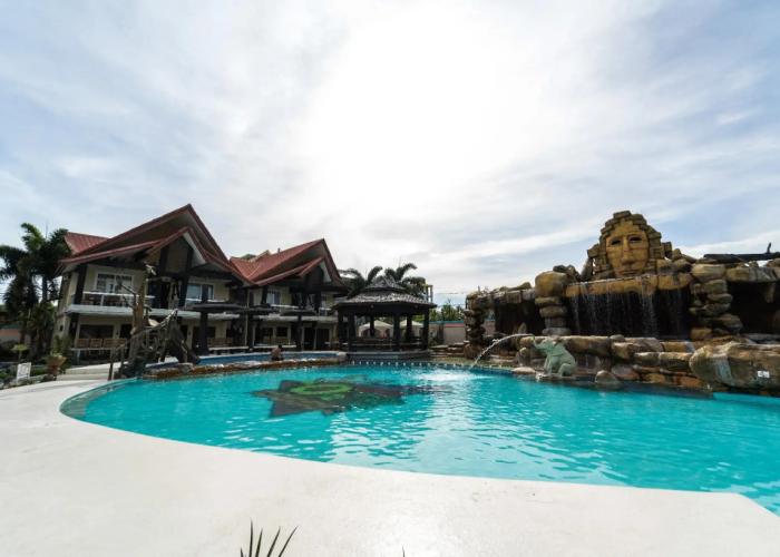 Mo2 Westown Hotel and Resort
