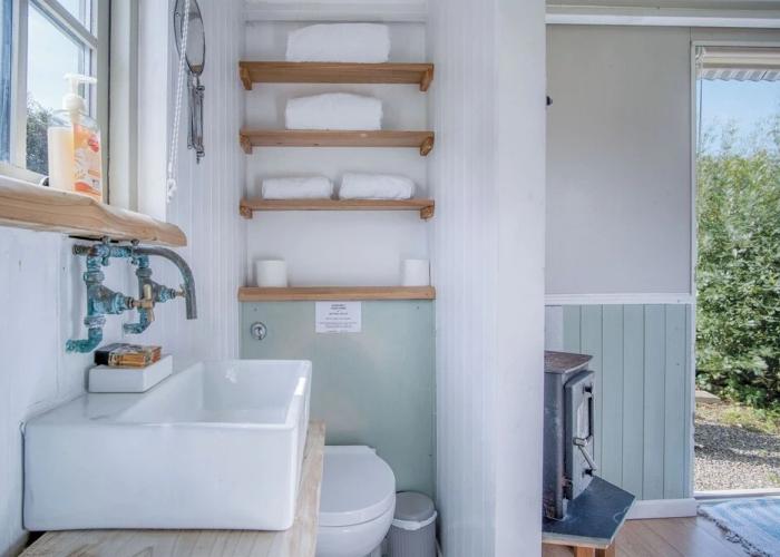 Haven View - 1 Bed Shepherds Hut - St Ishmael's