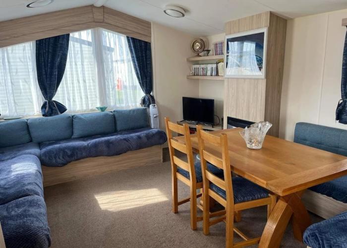 Budget 3 Bedroom Caravan With Decking at Heacham