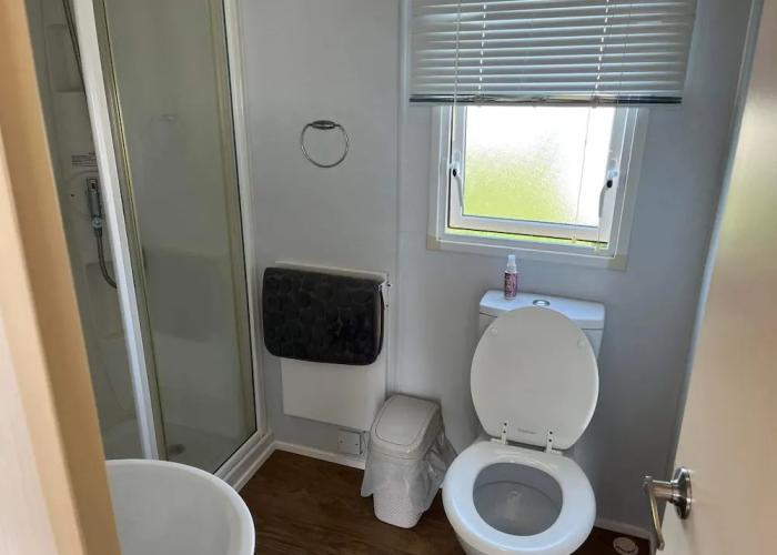 Budget 3 Bedroom Caravan With Decking at Heacham