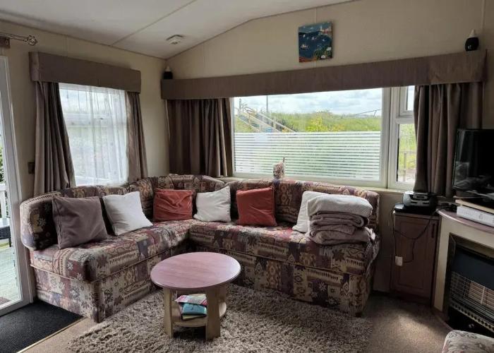 Family Friendly 3 Bedroom Caravan Pets go Free