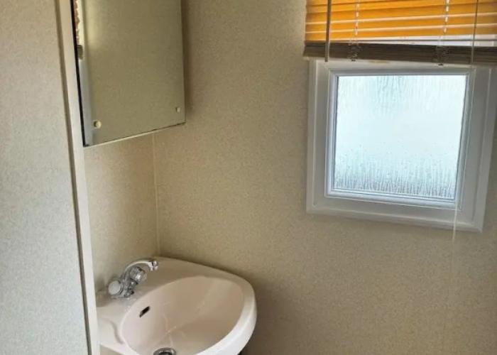 Family Friendly 3 Bedroom Caravan Pets go Free