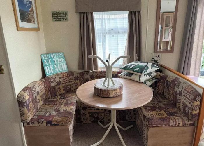 Family Friendly 3 Bedroom Caravan Pets go Free