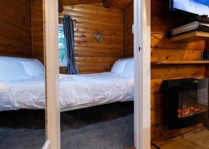 Mountain View 2 bed Log Cabin