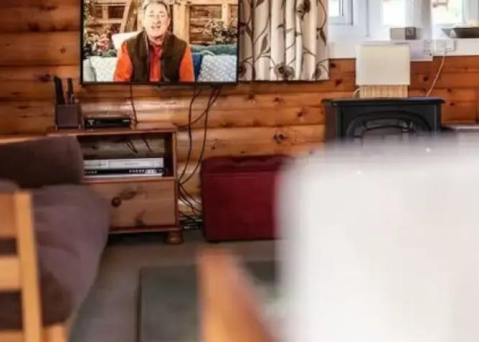Spacious 3 Bed Log Cabin in Snowdonia