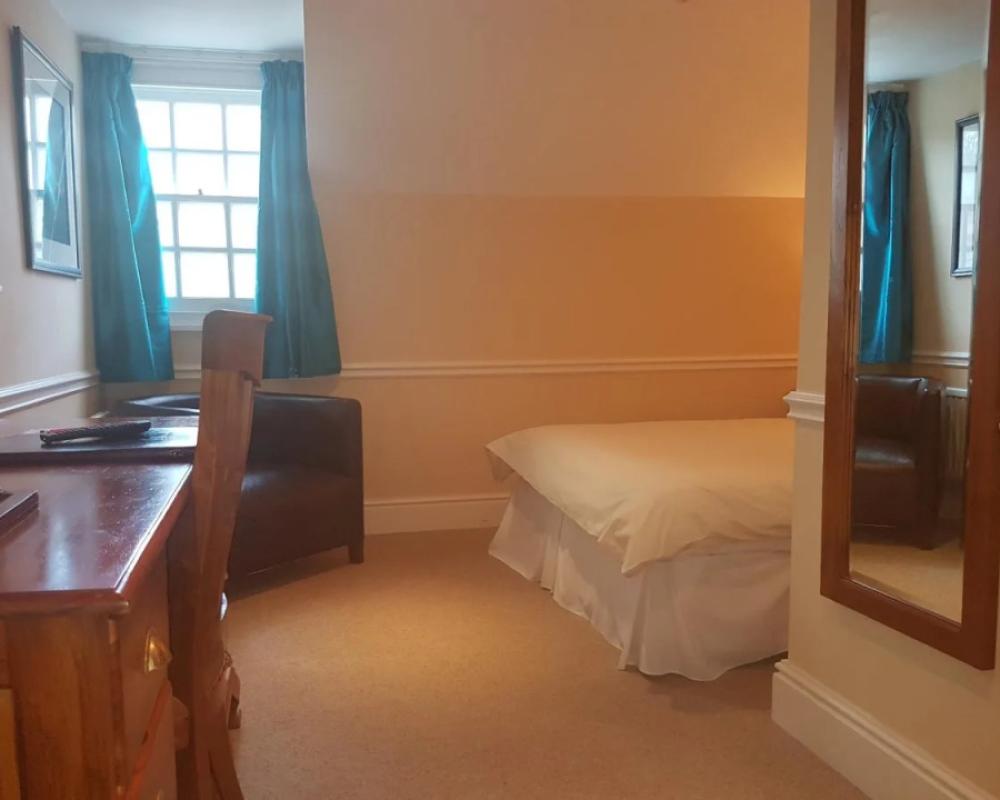 Rose In Vale Country House Hotel