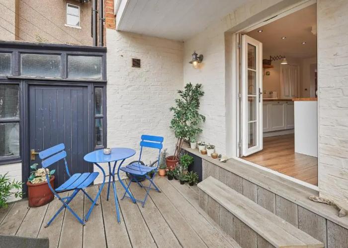 Host Stay One Mulgrave Place