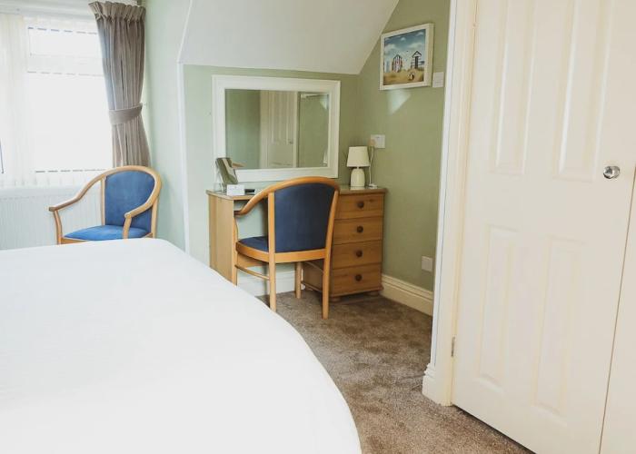 Crescent Lodge Guest House